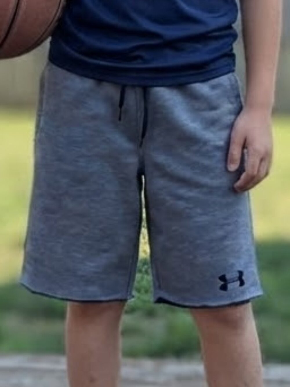 UNDER ARMOUR Gray ColdGear Raw Edge Loose Shorts Youth Small